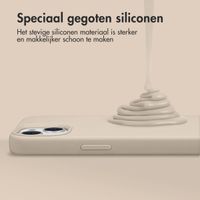 Accezz Liquid Silicone Backcover met MagSafe iPhone 15 Pro - Stone