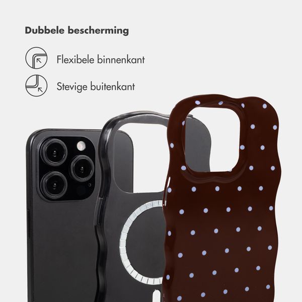 Selencia Vivid Wavy Backcover met MagSafe Apple iPhone 15 Pro - Happy Dots Chocolate
