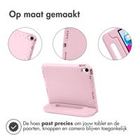 Accezz Kidsproof Backcover met handvat iPad 10 (2022) 10.9 inch - Lichtroze