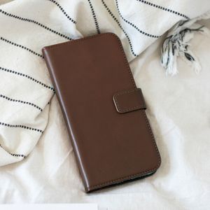 Selencia Echt Lederen Bookcase iPhone 11 - Bruin