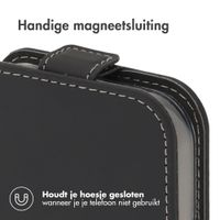 Accezz Flipcase Apple iPhone 18 Pro Max / 17 Pro Max - Zwart