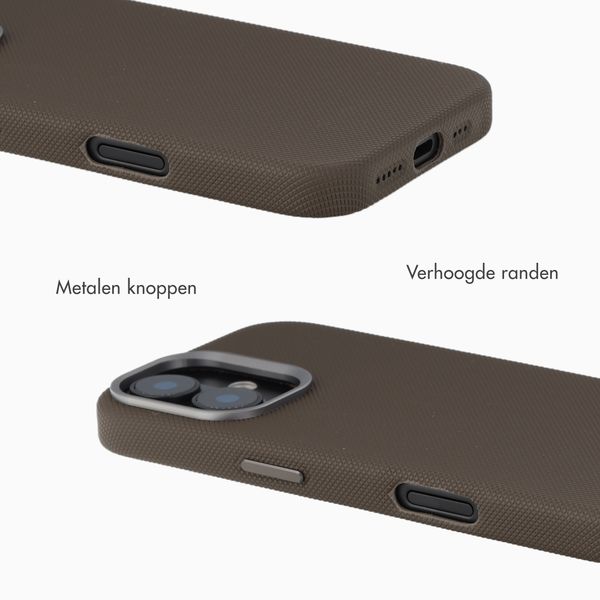 Accezz Mesh Backcover met MagSafe Apple iPhone 16 - Bruin