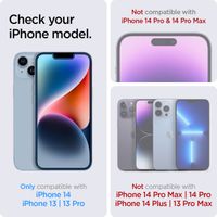 Spigen EZ Fit Glas.tR met installatietray - 1 pack Apple iPhone 13 / 13 Pro / 14 / 16e