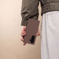 Accezz Liquid Silicone Backcover met MagSafe Samsung Galaxy Z Fold 8 Ultra - New Tea Brown