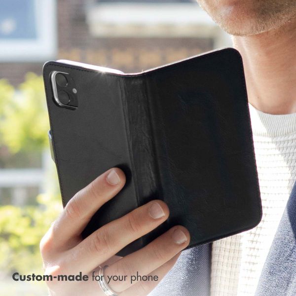 Selencia Echt Leren Bookcase Apple iPhone 13 - Zwart