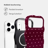 Selencia Vivid Wavy Backcover met MagSafe Apple iPhone 17 Pro - Happy Dots Burgundy