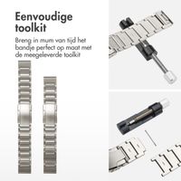 Accezz Mat Titanium bandje voor de Garmin Quickfit 22mm - Zilver