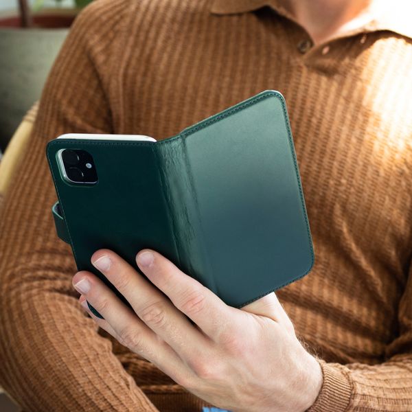 Selencia Echt Leren Bookcase Apple iPhone 12 Mini - Groen