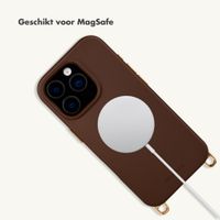 Selencia Rivièra MagSafe Backcover met afneembare haakjes Apple iPhone 16 Pro - Choco Brown