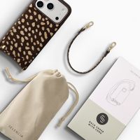 Selencia Nova Real Leather Backcover met Koord en Pashouder Apple iPhone 17 Pro - Fawn Chic