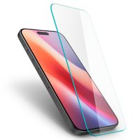 Spigen GLAStR Slim Screenprotector + Applicator Apple iPhone 16 / 15