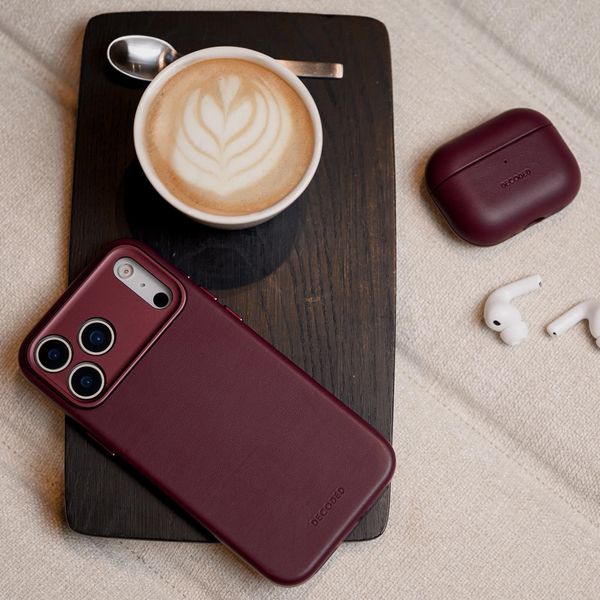 Decoded Leather Backcover MagSafe Apple iPhone 17 Pro - Burgundy