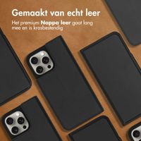 Accezz Premium Leather Slim Bookcase iPhone 15 Pro Max - Zwart