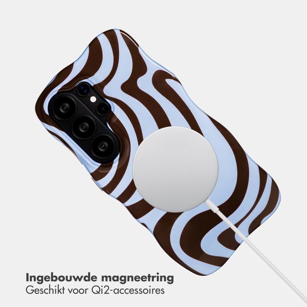 Selencia Vivid Wavy Backcover met MagSafe Samsung Galaxy S26 Ultra - Dream Swirl Chocolate