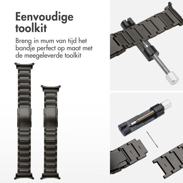 Accezz Mat Titanium bandje voor de Samsung Galaxy Watch Ultra (2024/2025) - Zwart