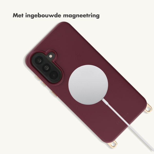 Selencia Rivièra MagSafe Backcover met afneembare haakjes Samsung Galaxy A36 / A56 - Bold Burgundy