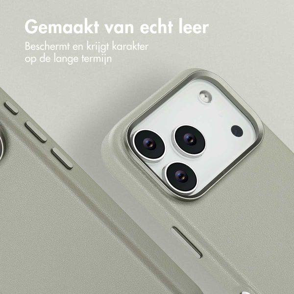 Accezz MagSafe Leather Backcover Apple iPhone 17 Pro - Lichtgrijs