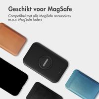 Accezz Liquid Silicone Backcover met MagSafe Samsung Galaxy A36 - Zwart