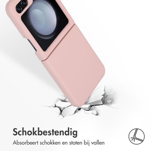 Accezz Liquid Silicone Backcover Samsung Galaxy Z Flip 5 - Roze