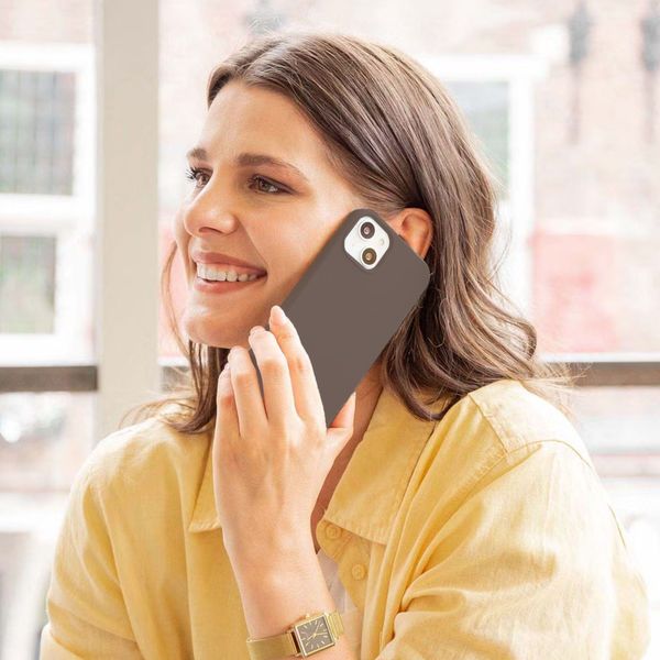 Accezz Liquid Silicone Backcover met MagSafe Samsung Galaxy S23 FE - New Tea Brown