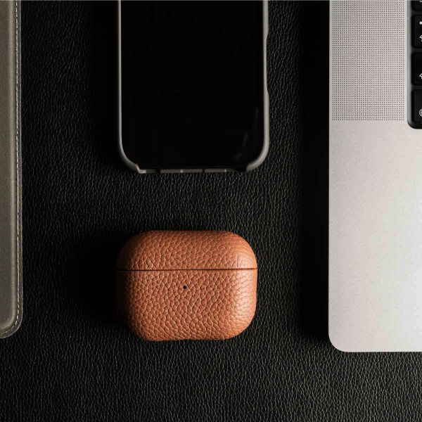 Accezz Echt Leren Case  Apple Airpods 1 / 2 - Cognac