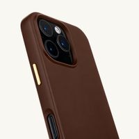 Selencia Rivièra MagSafe Backcover met afneembare haakjes Apple iPhone 16 Pro Max - Choco Brown