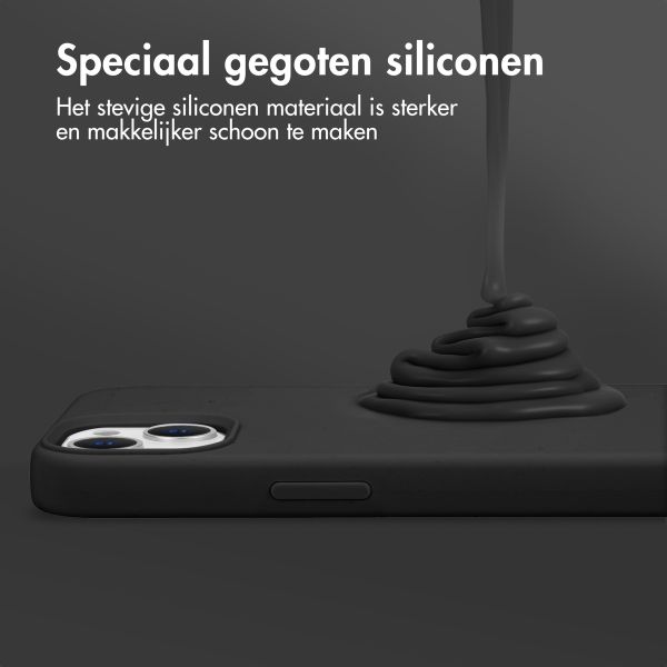 Accezz Liquid Silicone Backcover met MagSafe iPhone 13 Mini - Zwart