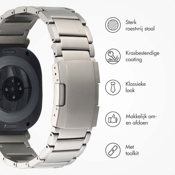 Accezz Mat Titanium bandje voor de Samsung Galaxy Watch Ultra (2024/2025) - Zilver