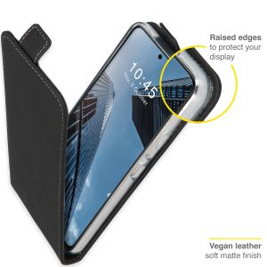 Accezz Flipcase Samsung Galaxy S22 - Zwart