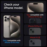 Spigen EZ Fit GLAS.tR met installatietray - Privacy Glass - 1 pack Apple iPhone 15 Pro Max
