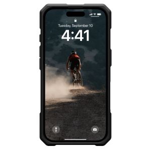 UAG Monarch Backcover iPhone 16 - Carbon Fiber