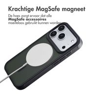 Accezz Rugged Frosted MagSafe Backcover Apple iPhone 17 Pro Max - Zwart