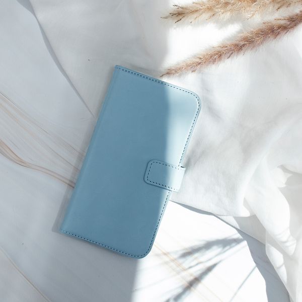 Selencia Echt Leren Bookcase Apple iPhone 12 (Pro) - Air Blue