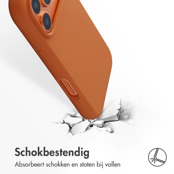 Accezz Liquid Silicone Backcover met MagSafe Apple iPhone 18 Pro Max / 17 Pro Max - Oranje