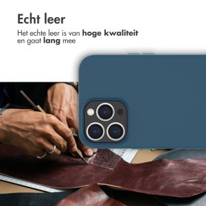 Accezz Leather Backcover met MagSafe iPhone 14 Pro Max - Donkerblauw