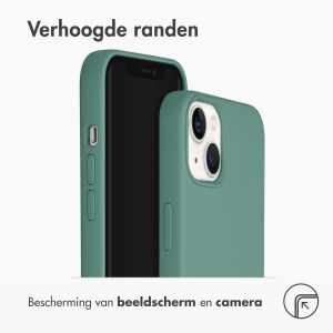 Accezz Liquid Silicone Backcover met MagSafe iPhone 13 - Groen