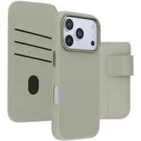 Accezz Leather Bookcase 2-in-1 met MagSafe Apple iPhone 18 Pro / 17 Pro - Light Grey