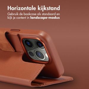 Accezz Leather Bookcase 2-in-1 met MagSafe iPhone 15 Pro - Sienna Brown