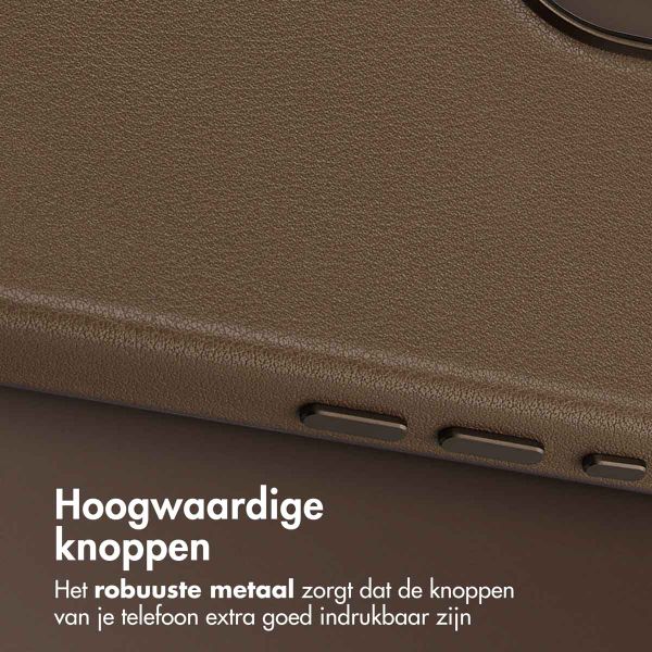 Accezz MagSafe Leather Backcover Apple iPhone 17 - Coffee