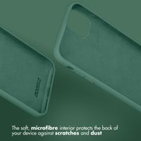 Accezz Liquid Silicone Backcover Apple iPhone 13 Pro Max - Donkergroen