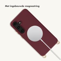 Selencia Rivièra MagSafe Backcover met afneembare haakjes Samsung Galaxy S24 FE - Bold Burgundy