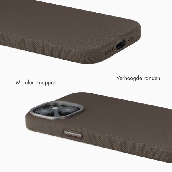 Accezz Mesh Backcover met MagSafe Apple iPhone 15 - Bruin