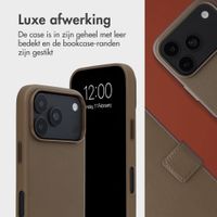 Accezz Leather Bookcase 2-in-1 met MagSafe Apple iPhone 18 Pro / 17 Pro - Coffee Brown
