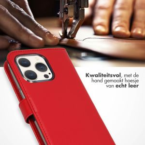 Selencia Echt Lederen Bookcase iPhone 15 Pro - Rood