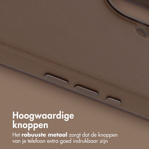 Accezz MagSafe Leather Backcover Apple iPhone 16 - Coffee Brown
