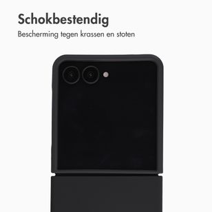 Accezz Liquid Silicone Backcover Samsung Galaxy Z Flip 8 - Zwart