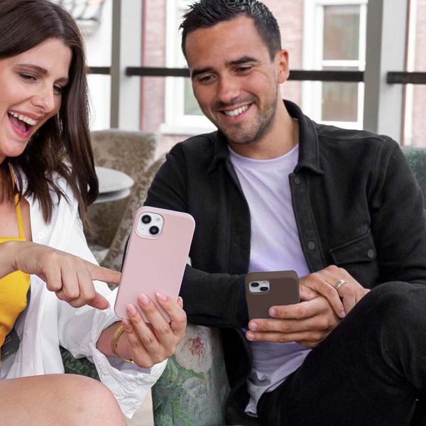 Accezz Liquid Silicone Backcover met MagSafe Samsung Galaxy S23 FE - New Tea Brown