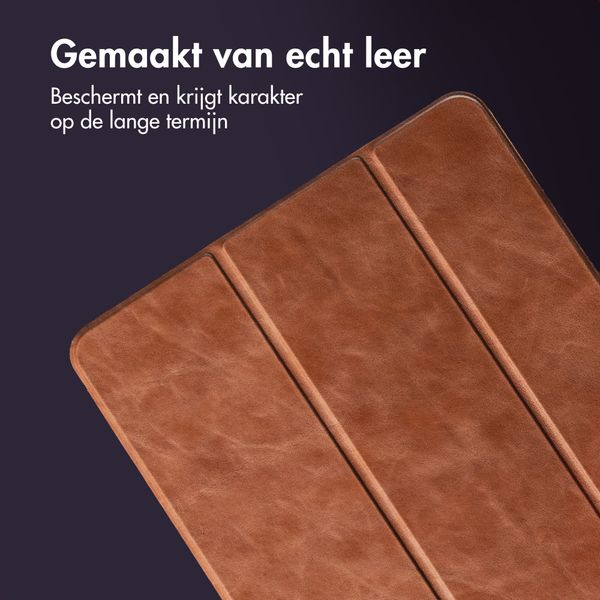 Accezz Leather Trifold Bookcase Apple iPad Pro 13 (2025) M5 / (2024) M4 - Cognac