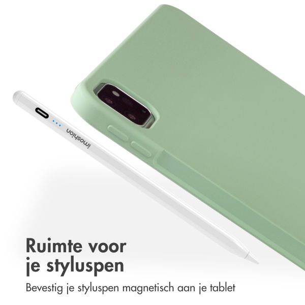 Accezz Liquid Silicone Backcover met penhouder Apple iPad Pro 11 (2022 / 2021 / 2020 / 2018) - Lichtgroen