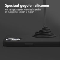 Accezz Liquid Silicone Backcover met MagSafe iPhone 13 Mini - Zwart